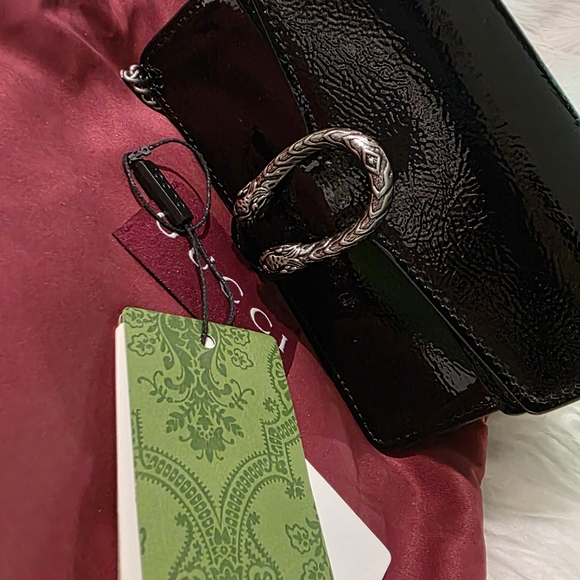 Elegant Black Patent Leather Chain Bag - Picture 8 of 10